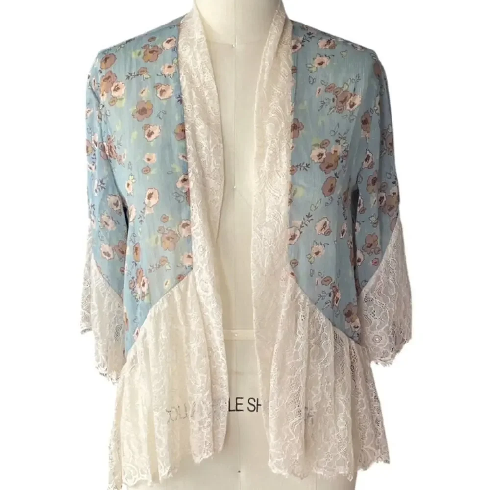 BCBGeneration Women's Blue Lacey Floral Boho Shawl Cape Bohemian Kimono Wrap